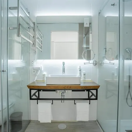 Smartr Porto Gaia & *