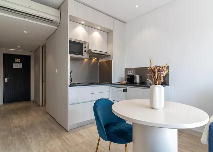 Smartr Porto Gaia & *