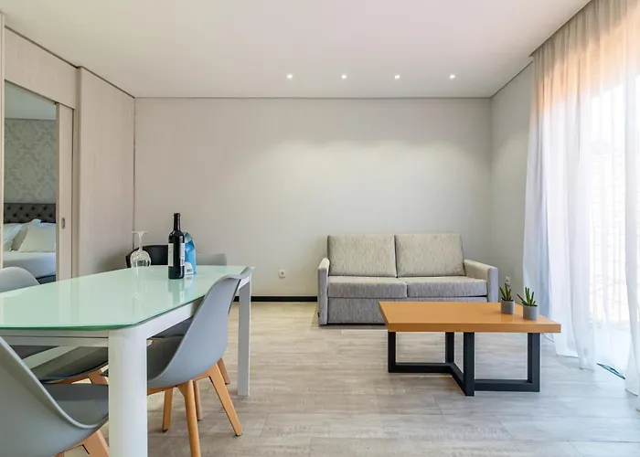 Smartr Porto Gaia & *